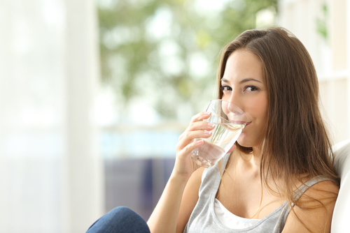 ¿Por qué es necesario tener un filtro de agua en el hogar?
